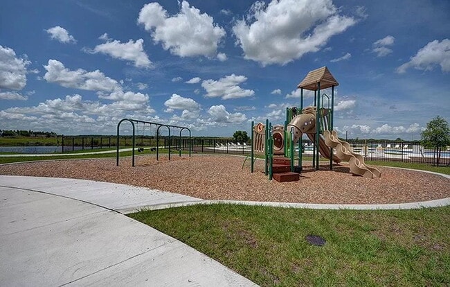 Photo - 925 Terra Vista St