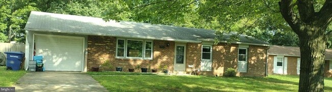 Building Photo - 936 Longfellow Ct