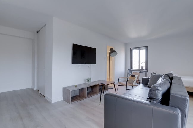 Photo - 2525 10th St N Unidad FL6-ID1022543P