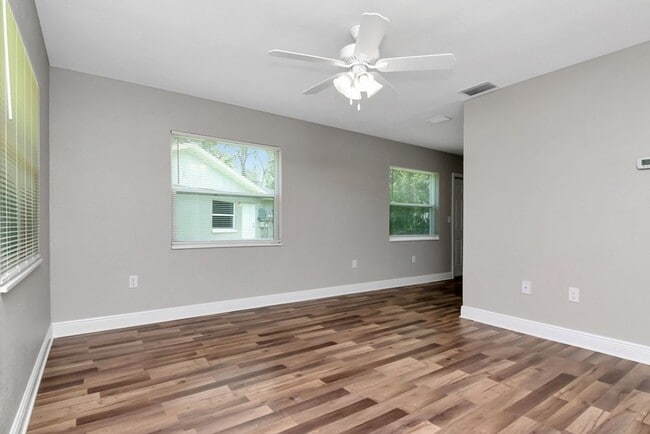 Photo - 3/2 Duplex in Bradenton