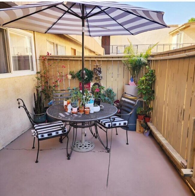 Linda Granada Apartments