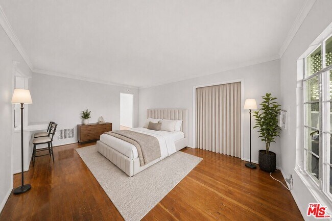Building Photo - 1323 N Olive Dr Unit 31C
