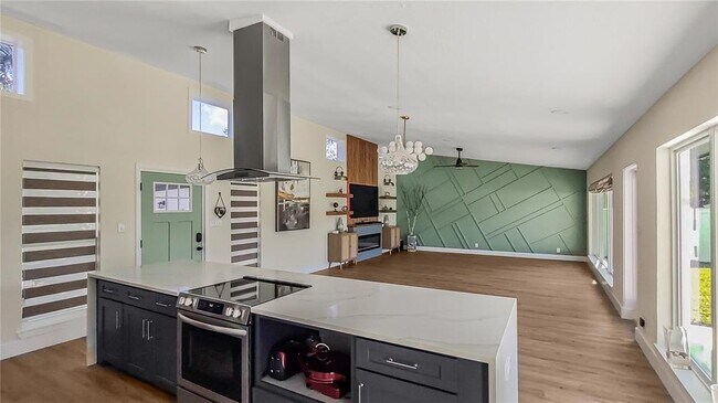 Photo - 2713 Renatta Dr