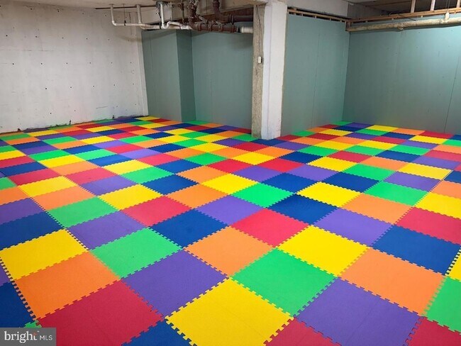 Photo - 4600 Duke St Unit 617