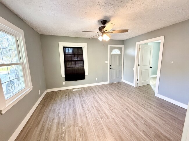 Photo - 533 Kirkpatrick Ave
