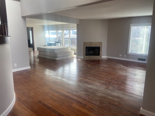 Photo - 1401 E Harrison St Unit Penthouse