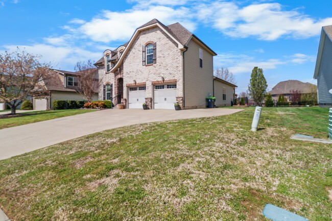 Photo - 951 Willow Circle