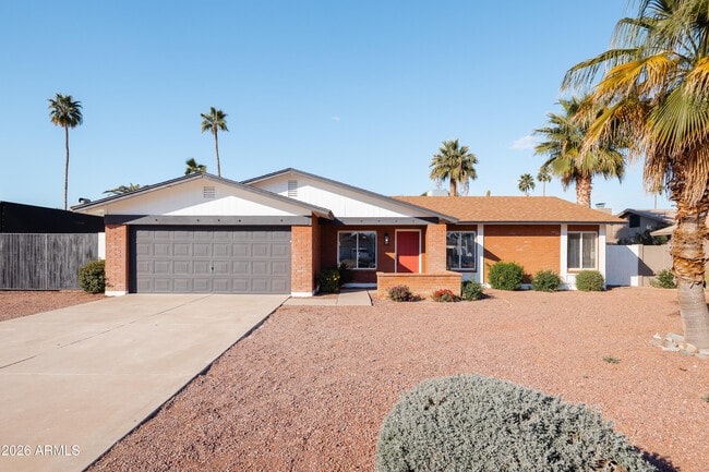 Building Photo - 4916 E Pershing Ave