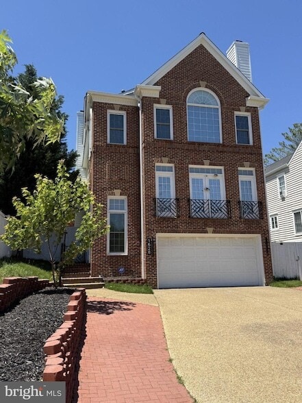 Photo - 1628 Great Falls St
