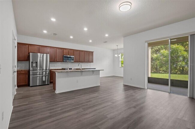 Photo - 12124 Lake Blvd
