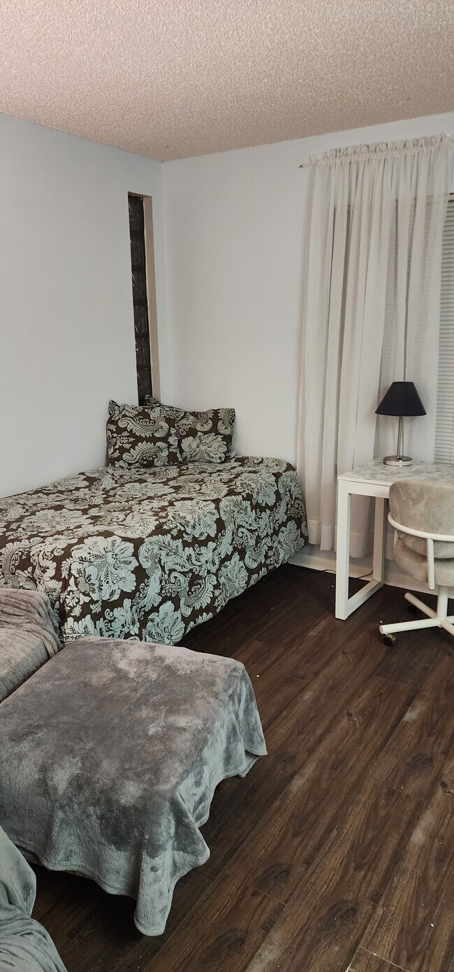 Photo - 147 SE Wilderness Dr