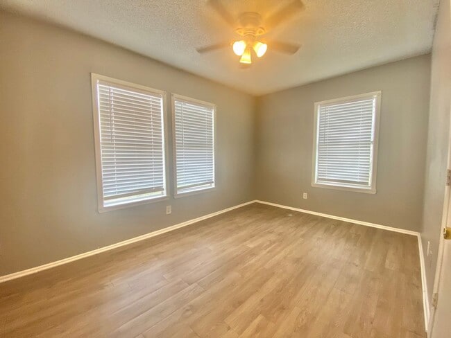 Photo - Cozy 2 Bed 1 Bath near Texas Tech Campus
