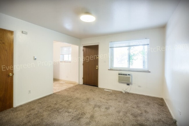 Building Photo - 1101 Emigh St Unit 5