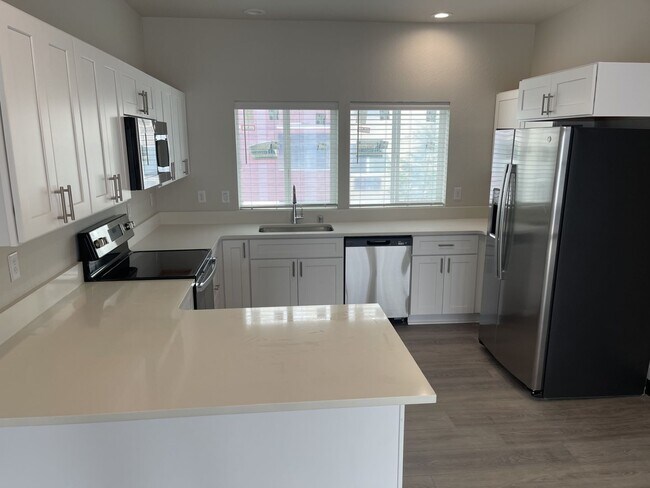 Photo - Stunning 3-Bed, 2.5-Bath 3-Level Townhomes in Deer Park Unit 4