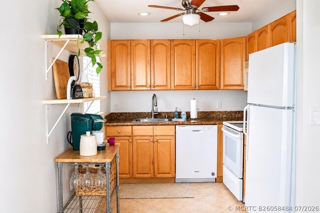 Photo - 148 Tuscany Ln Unit B