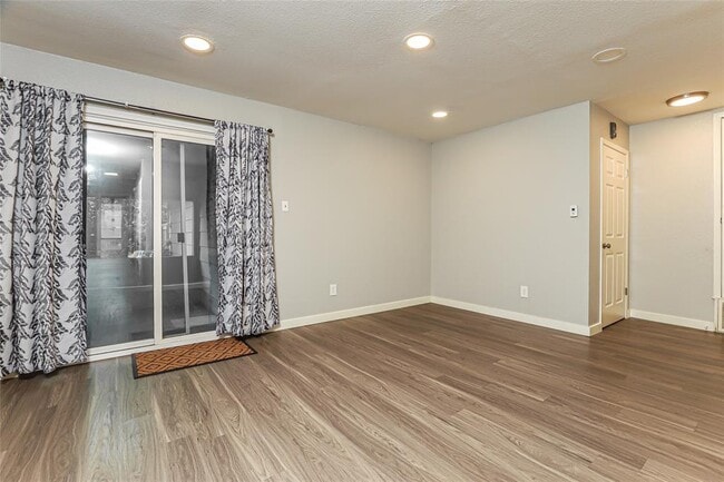 Photo - 10615 Golden Quail Dr