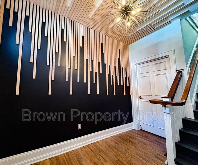 Photo - 123 Anderson St