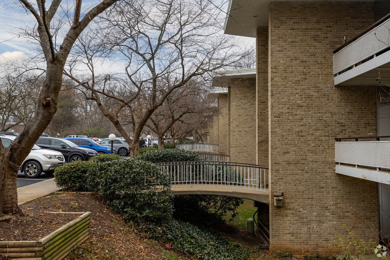 7500 Spring Lake Dr - Spring Lake Garden Condomimium