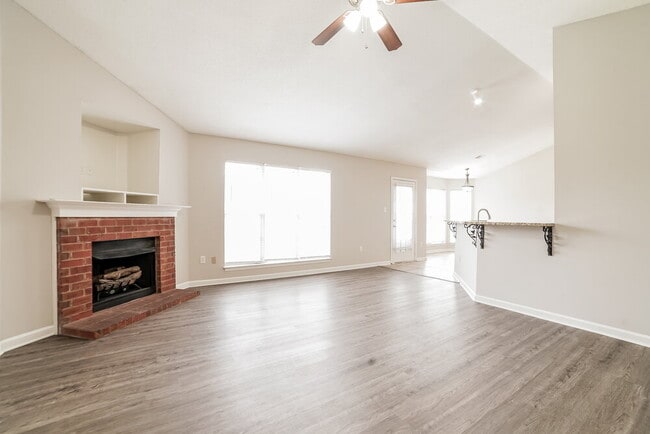 1656 Mary Payton Dr