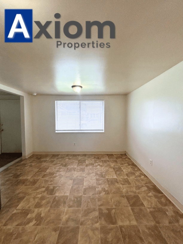 346 W. Lovejoy-2