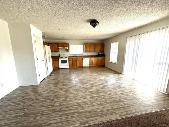 Photo - 121 Lindsay Dr