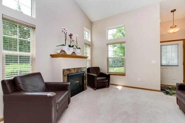 Photo - 14 Bridgewater Trl