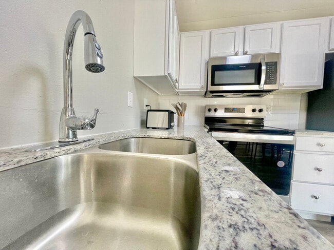 Photo - 210 White River Dr