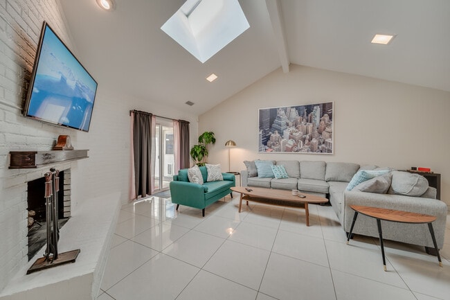 Photo - 1021 Mellville Dr