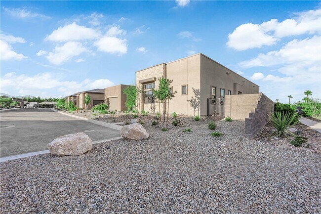 Photo - 4792 Outlook Peak St