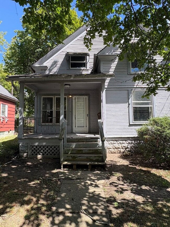 Photo - Three bedroom one bathroom home for rent