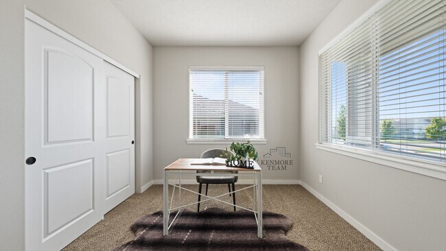 Photo - 5 Bedroom, 3 Bath Home in Richland