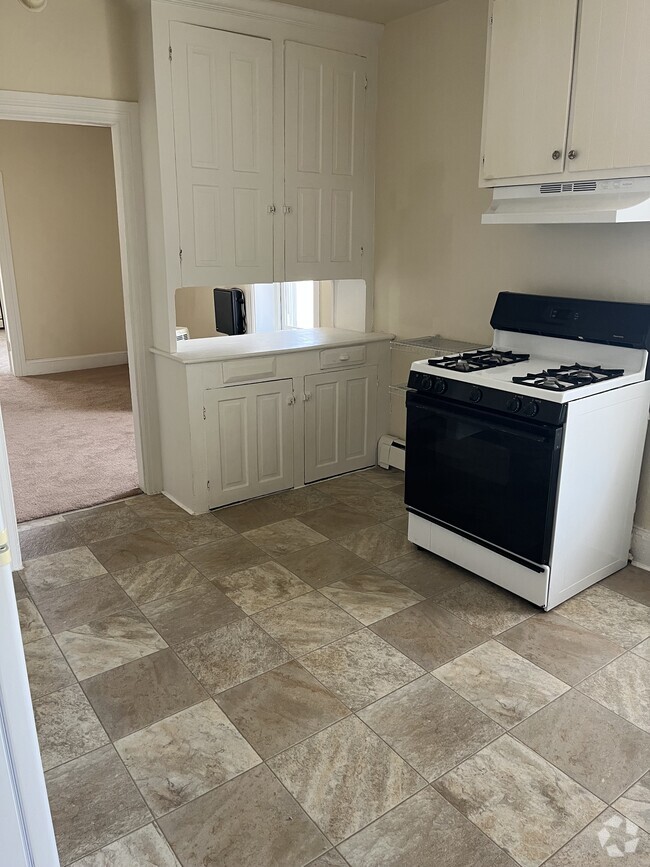 Building Photo - 201 W Main St Unit 3 E Rental