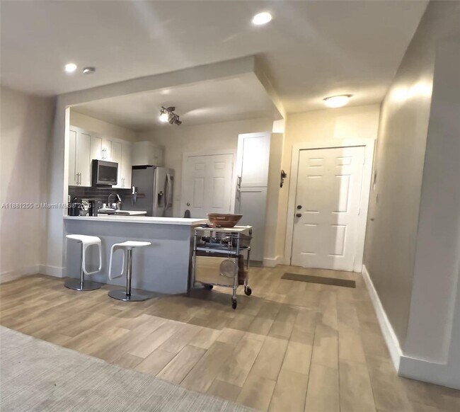 Photo - 1600 NE 114th St Unit 311