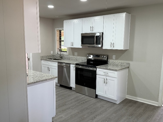 Photo - 8274 Lifford Pl