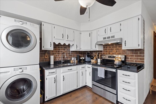 Photo - 149 43rd St Unit 2