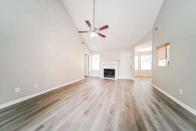 Photo - 210 Coldsprings Ct
