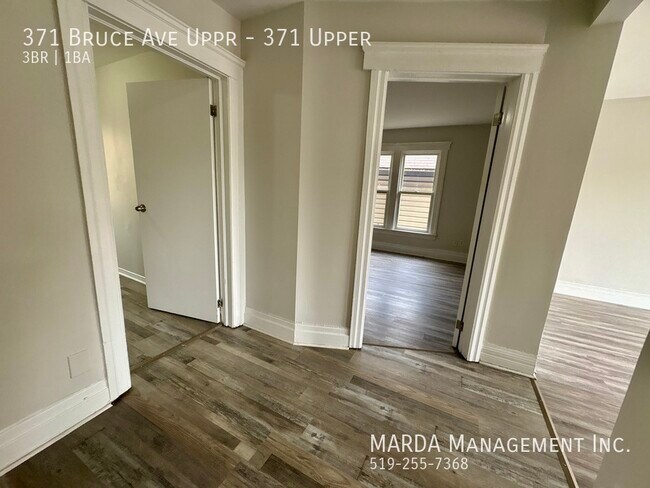 Photo - SPACIOUS AND NEWLY UPDATED 3BEDROOM/1BATH ... Unit 371 Upper