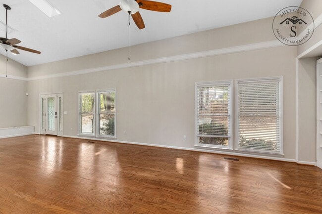 Photo - Gorgeous Rental Ready Today!!