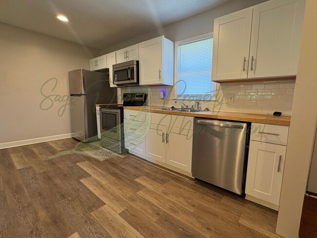 Photo - SINLGE FAMILY HOME IN RAYTOWN!!!