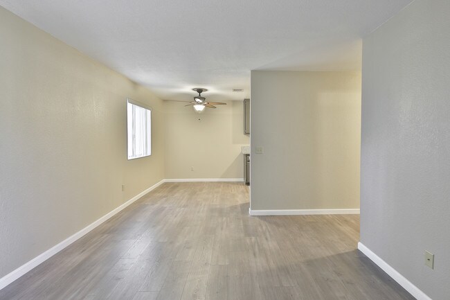 Ridgecrest Landing Apartment Homes - Ridgecrest Landing Apartment Homes