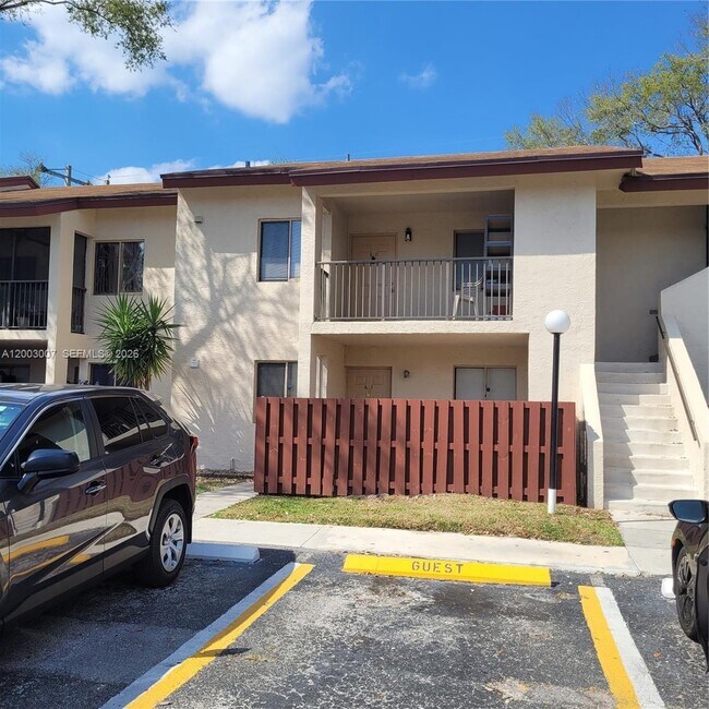 Building Photo - 7941 Southgate Blvd Unit A5