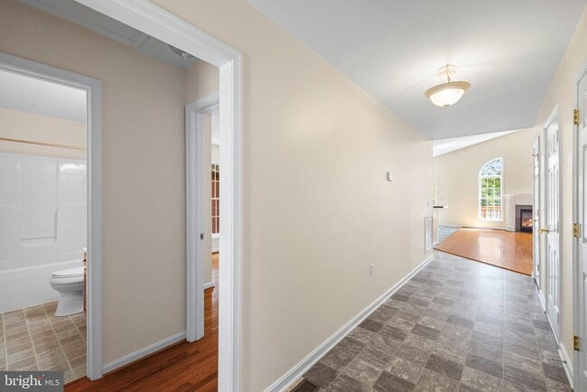 Photo - 686 Lake Caroline Dr