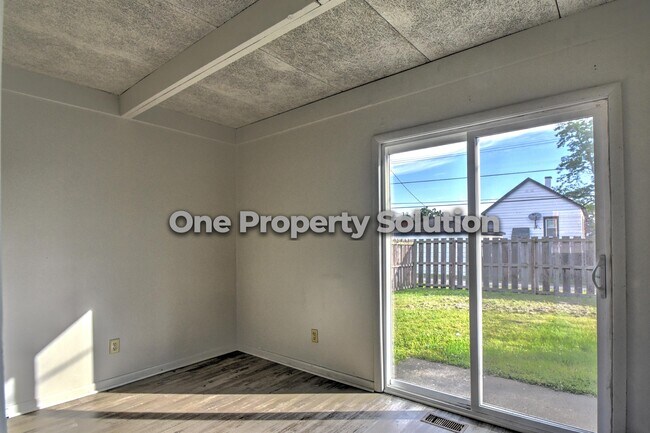 Photo - 1333 Logan St House