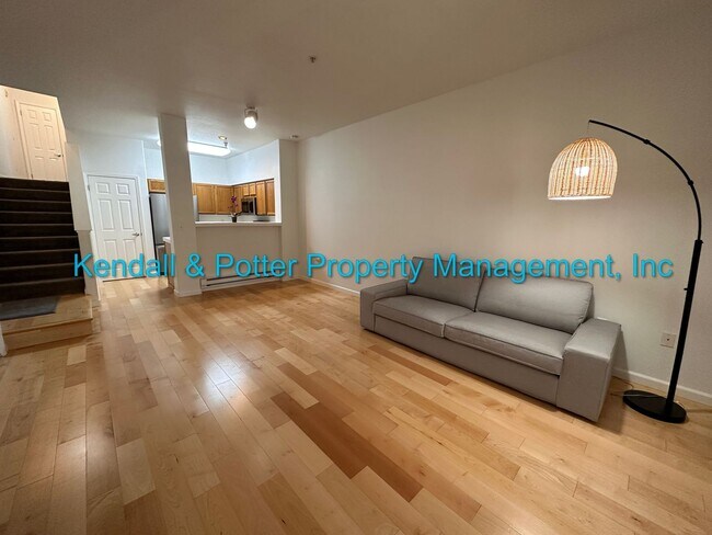 Photo - One Bedroom Condo Close to Downtown Santa ...