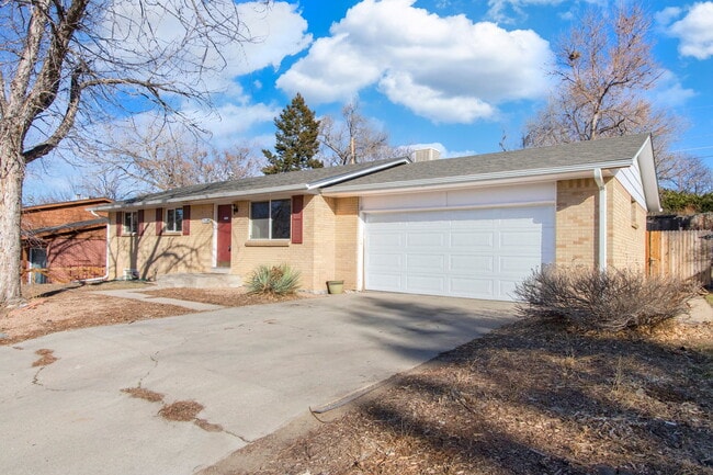 Photo - 7634 Newland St