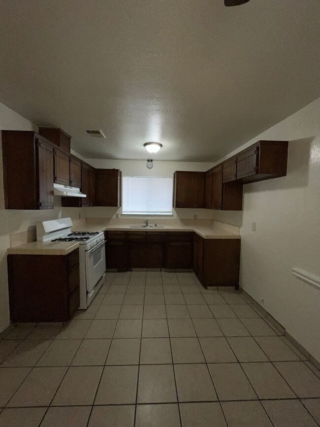 Photo - 2954 Unit 800