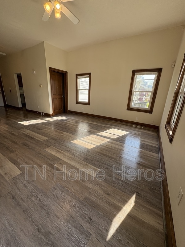 Photo - 3128 Linden Ave