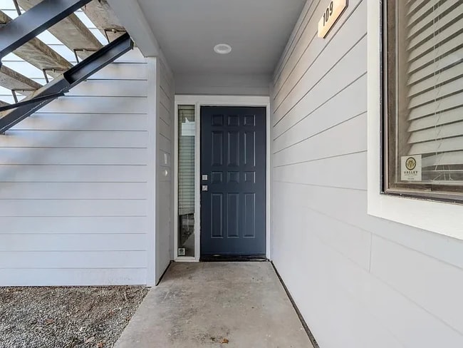 Building Photo - 7675 N 1st St Unit 109