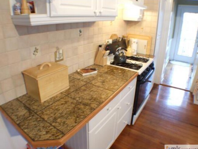 Photo - 30 Manning St Unit 2