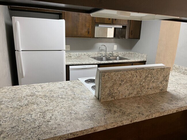 Photo - 2010 Bradford Ct Unidad C